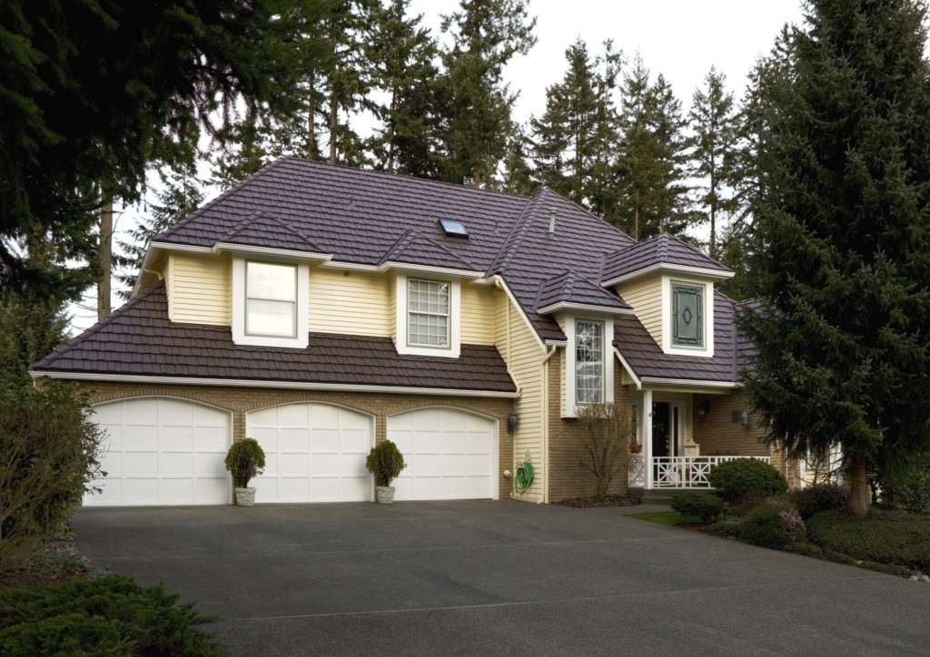 Do Metal Shingles Stand Up to Extreme Weather? Rain, Hail, Wind, Fire