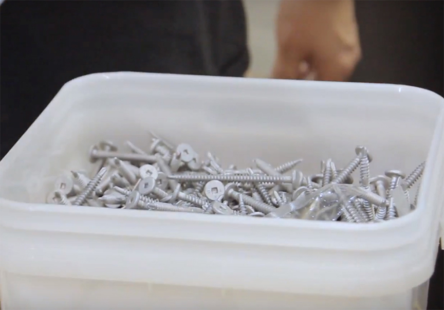 What Are Metal Roof Fasteners and Rivets: Fasteners in Container