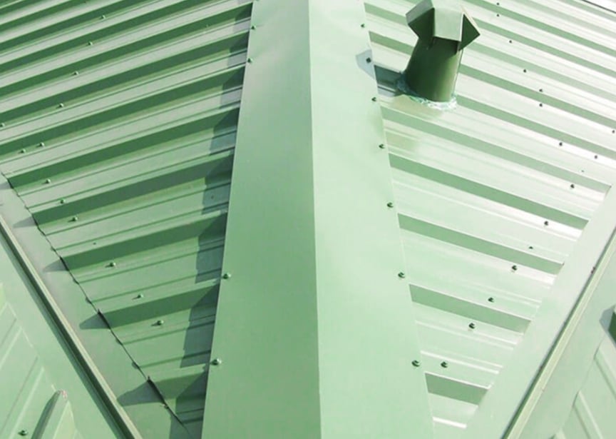 Standing Seam vs Exposed Fastener Metal Roofing: Which is Better: No Seaming