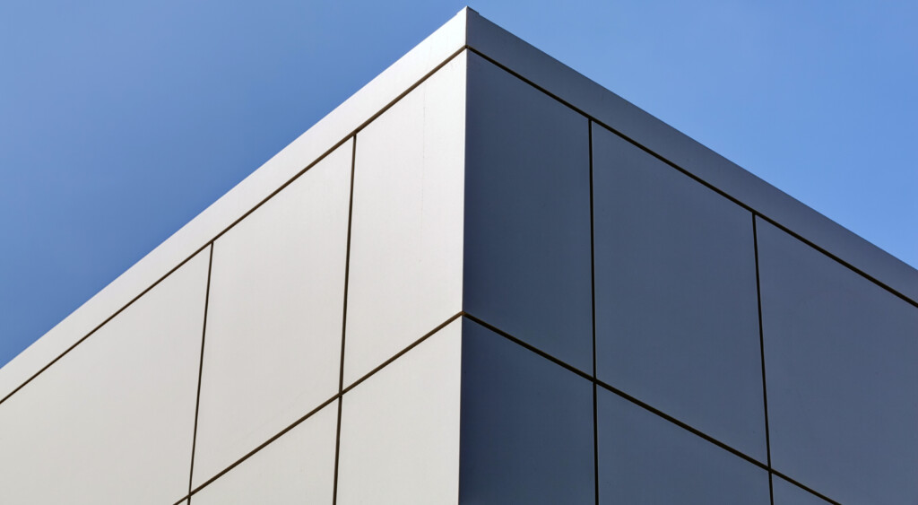 Aluminum facade and alubond panels on a commercial building