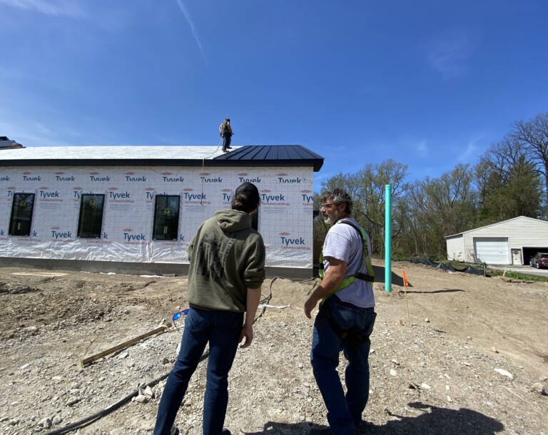 Metal Roofing Contractors Near Me: How to Find Trusted Installers for Your Home 